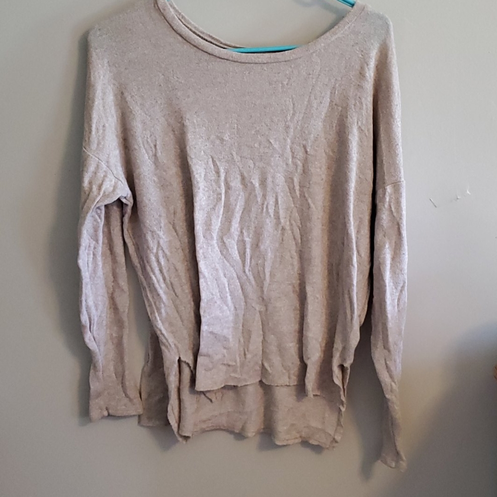 American Eagle Long Sleeve shirt